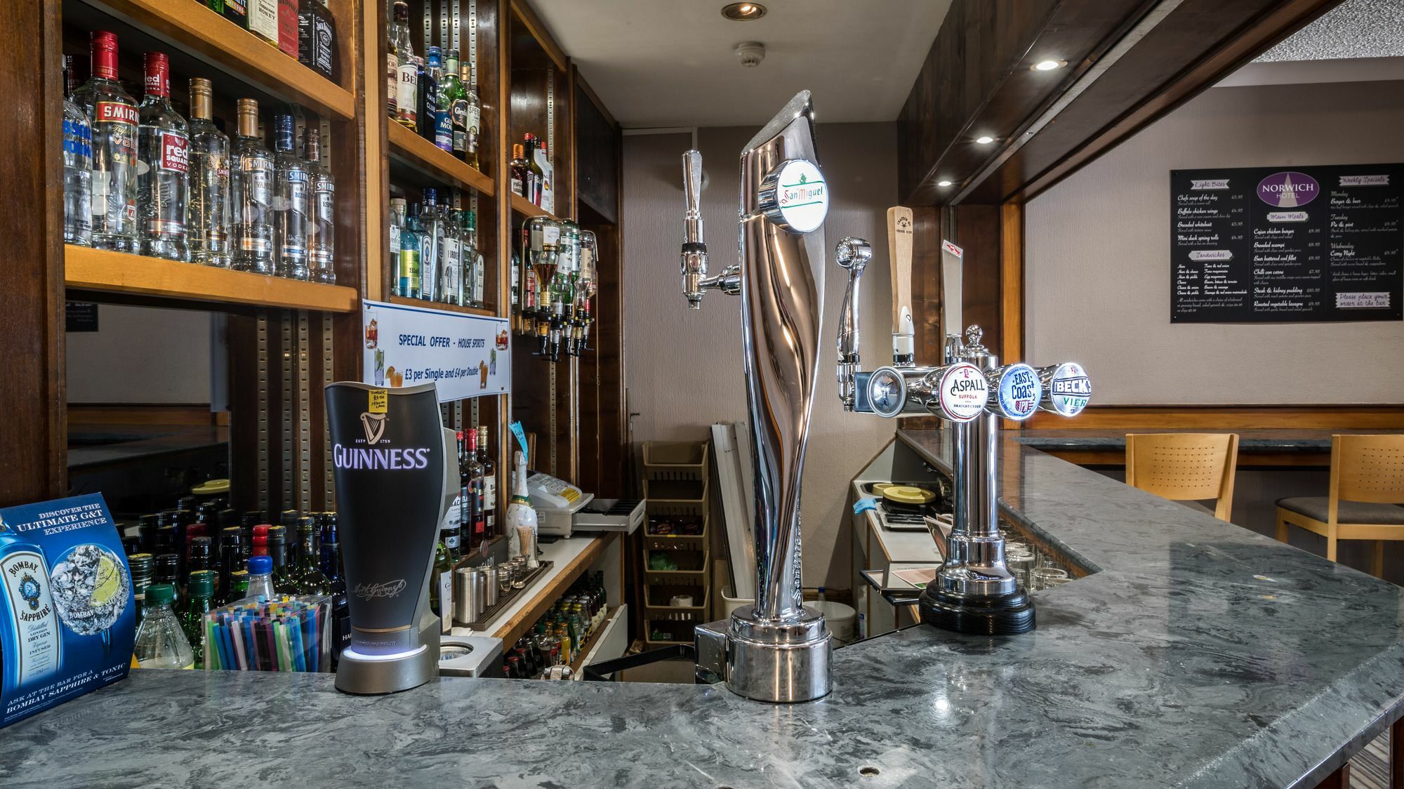 Norwich Hotel 외부 사진