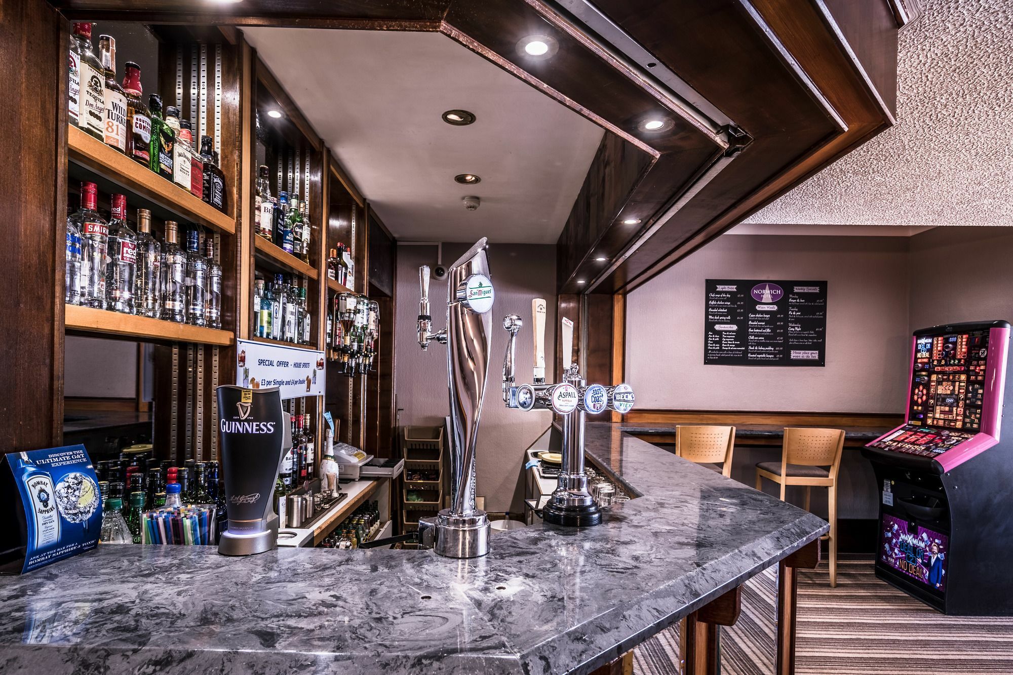 Norwich Hotel 외부 사진